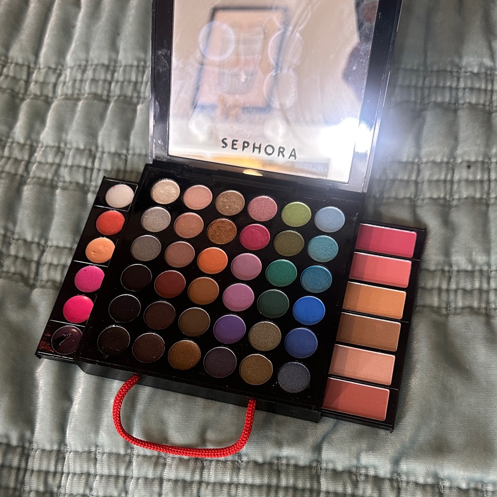 Sephora Vibrant Eyeshadow Palette